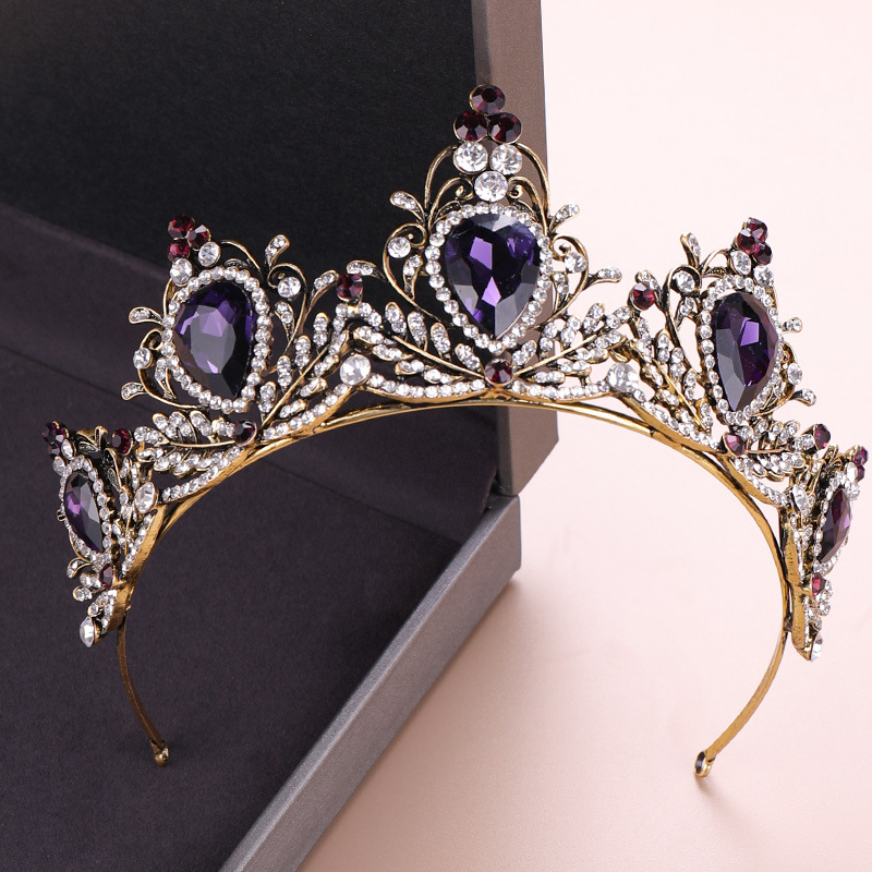 Elegantes Kronen-Kopfschmuckst – Event Suppliers Bewertung und Preis